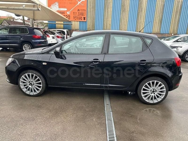 Begagnad Seat Ibiza Reference 75 HK (55 kW) 2013 Svart Sedan