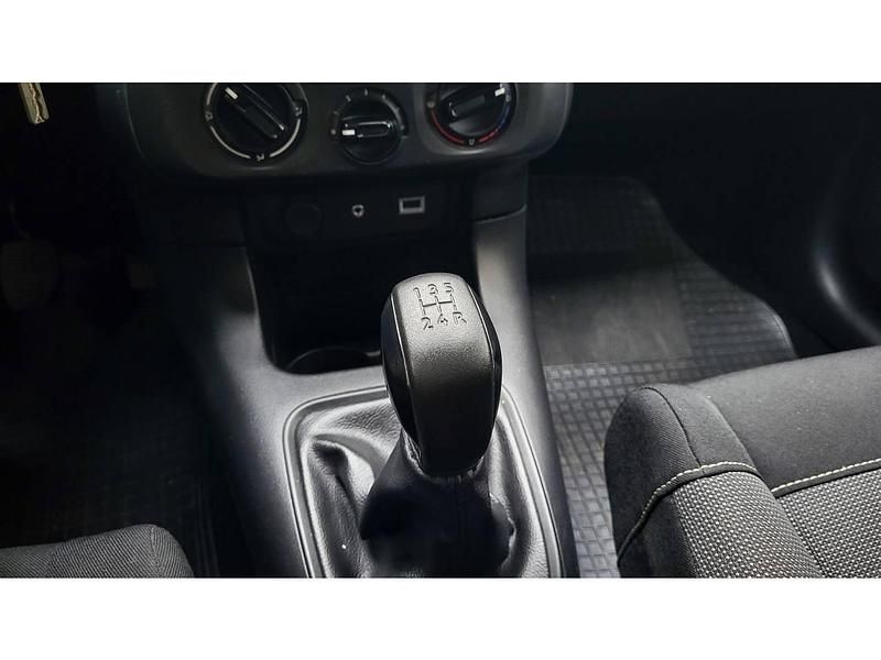 Usado Citroën C3 Feel 99 CV (72 kW) 2018 Negro Utilitario