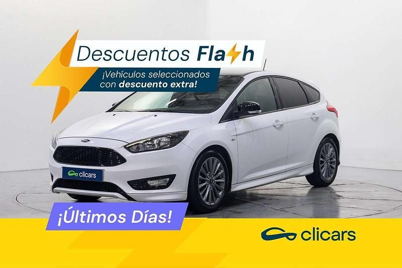 Usado Ford Focus ST-Line 125 CV (91 kW) 2018 Blanco Utilitario