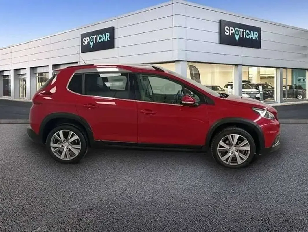 Usado Peugeot 2008 Allure 131 CV (96 kW) 2019 Rojo SUV