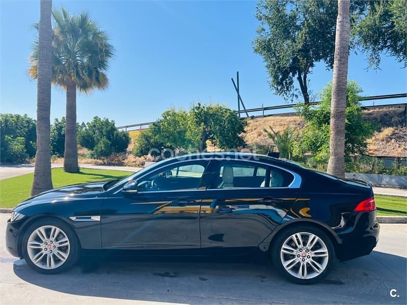Negro Usado 2019 Jaguar XE Pure Berlina | 19.000 € (Precio justo) - Imagen 1/4