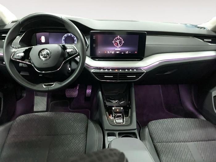 Usado Skoda Octavia Selection 204 CV (150 kW) 2024 Gris Berlina