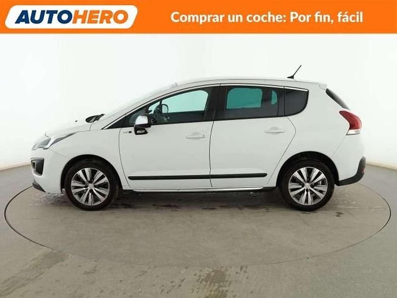 Usado Peugeot 3008 Style 131 CV (96 kW) 2015 Blanco Familiar