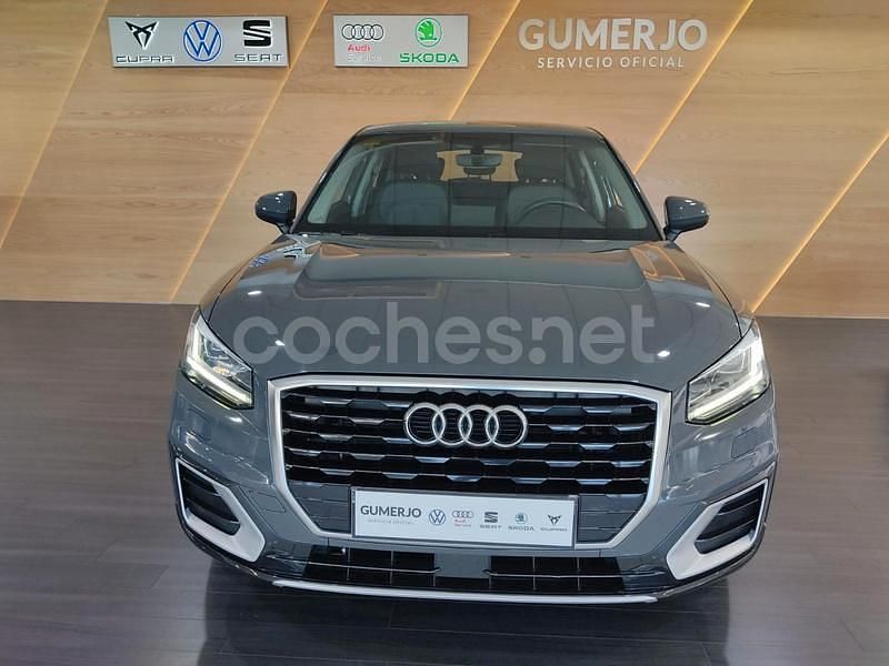 Usado Audi Q2 Design 116 CV (85 kW) 2020 Gris / plata SUV