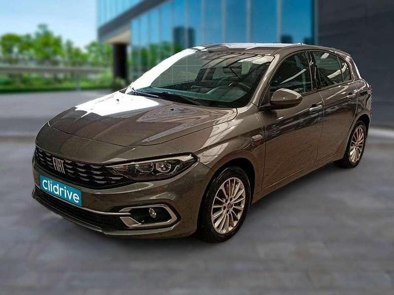 Usado Fiat Tipo Life 131 CV (96 kW) 2021 Gris Berlina