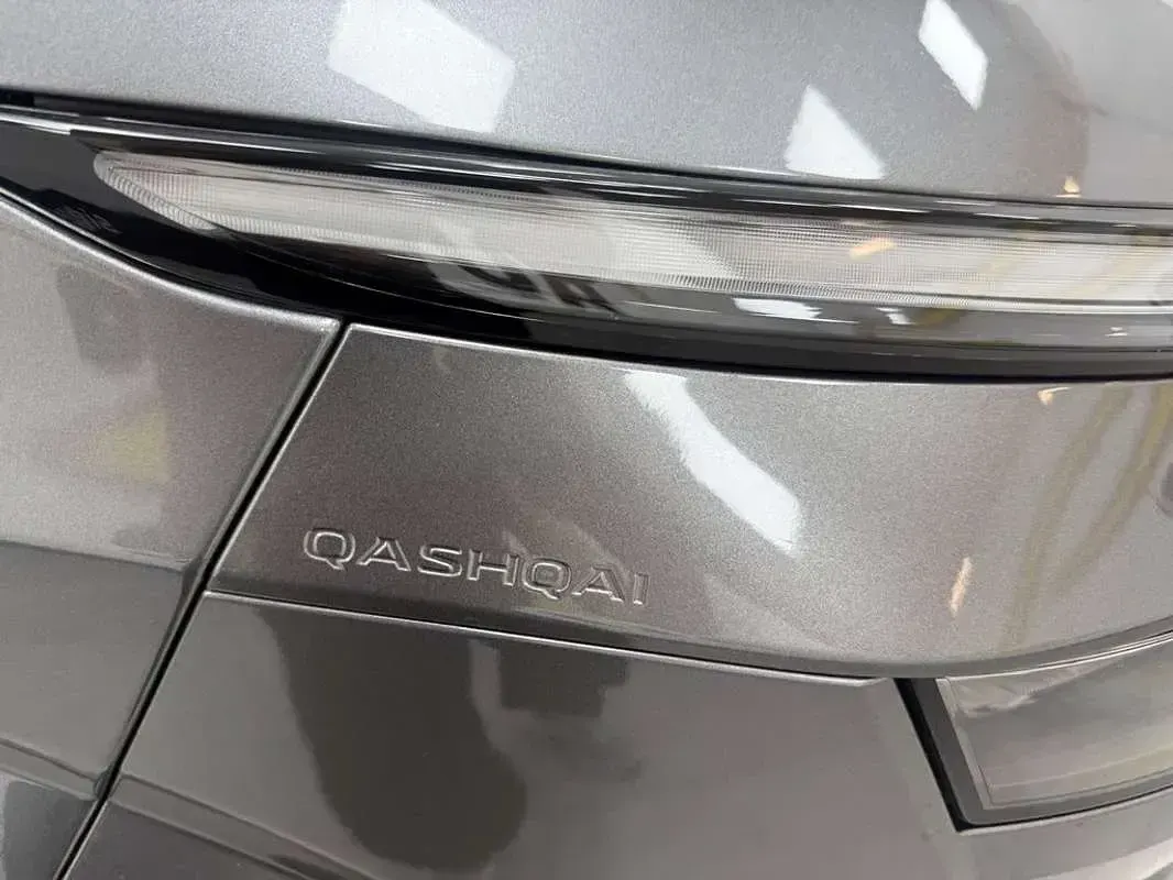 Usado Nissan Qashqai N-Connecta 139 CV (102 kW) 2022 Gris SUV