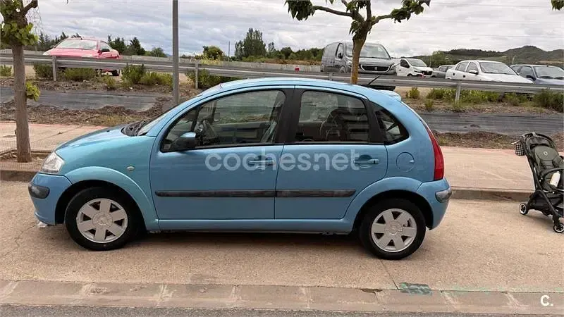Usado Citroën C3 70 CV (51 kW) 2002 Azul Utilitario