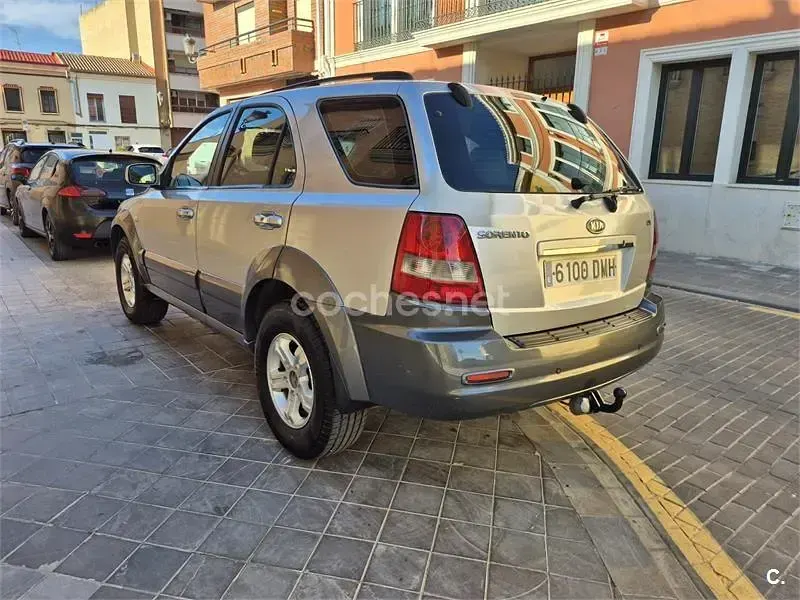 Usado Kia Sorento EX 140 CV (102 kW) 2005 Gris / plata SUV