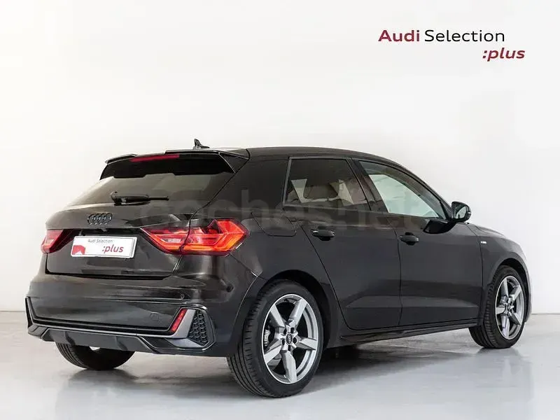 Usado Audi A1 Sportback 110 CV (80 kW) 2022 Negro Utilitario