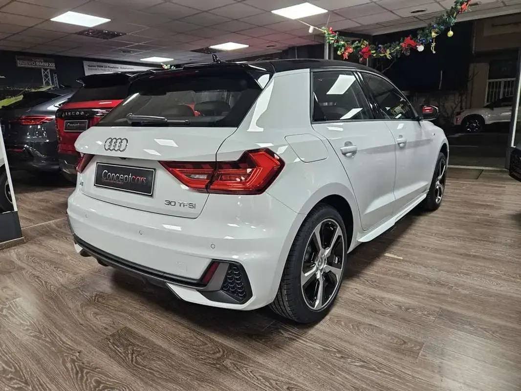 Nuevo Audi A1 Sportback Sport 116 CV (85 kW) 2026 Blanco Utilitario