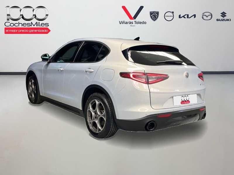 Usado Alfa Romeo Stelvio Sprint 160 CV (117 kW) 2024 Gris SUV