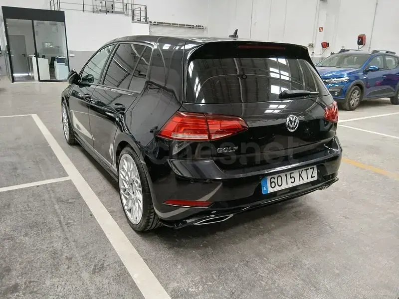 Usado VW Golf VII Sport 150 CV (110 kW) 2018 Negro Berlina