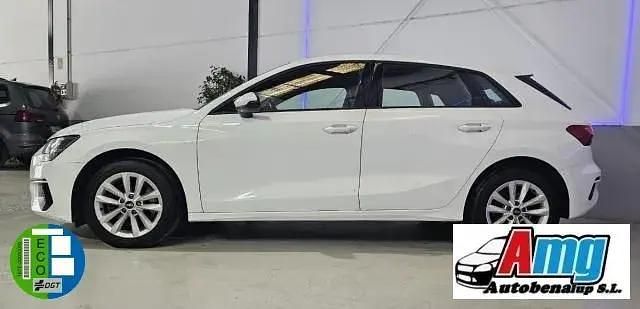 Usado Audi A3 Advanced Plus 110 CV (80 kW) 2021 Blanco Berlina
