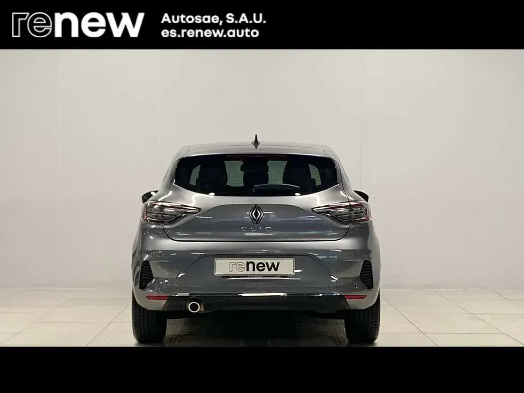 Usado Renault Clio Techno 101 CV (74 kW) 2025 Utilitario