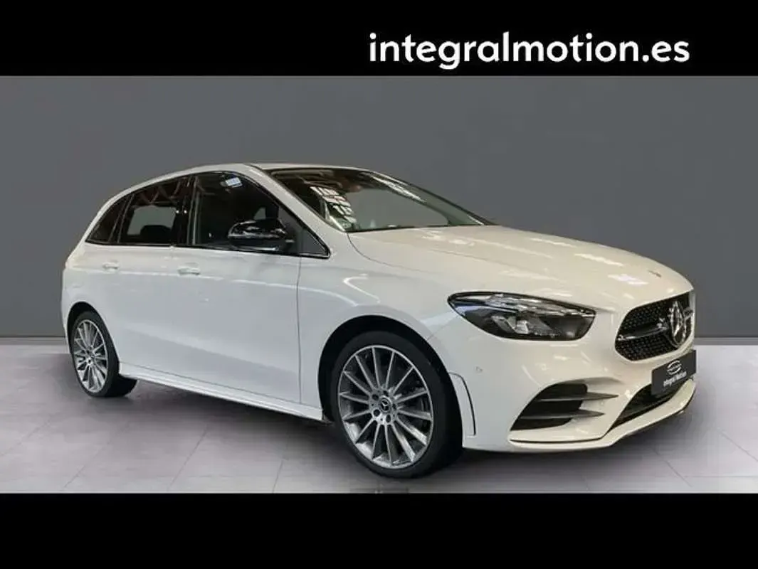 Usado Mercedes B250 218 CV (160 kW) 2022 Blanco Utilitario