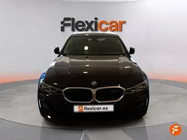 Usado BMW 318 150 CV (110 kW) 2023 Negro Berlina