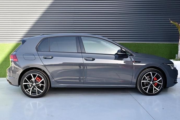 Usado VW Golf VIII Life 150 CV (110 kW) 2021