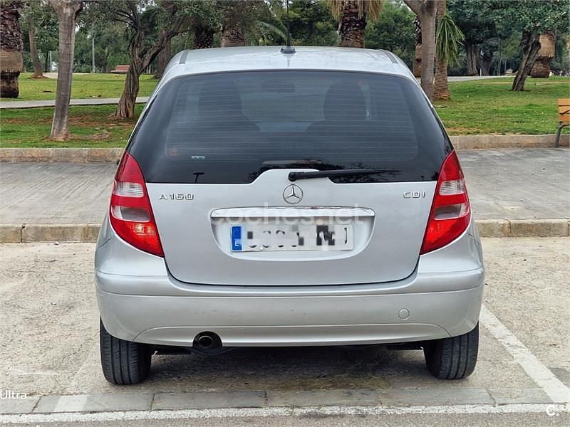 Usado Mercedes A160 Classic 82 CV (60 kW) 2007 Gris / plata Monovolumen