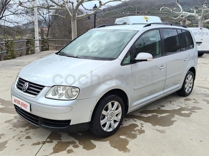 Usado VW Touran Advance 100 CV (73 kW) 2004 Gris / plata Monovolumen