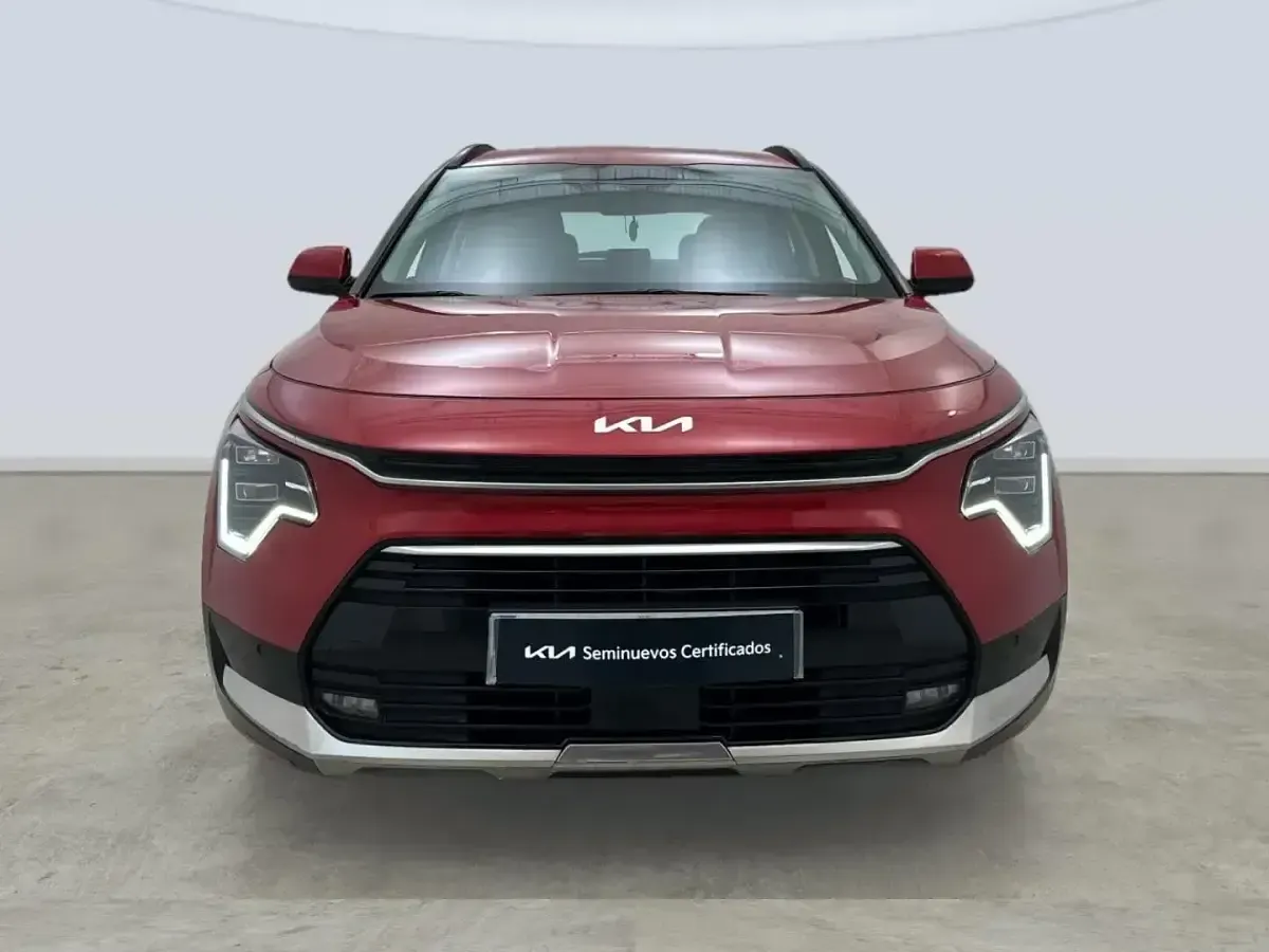 Usado Kia Niro 141 CV (103 kW) 2024 Rojo SUV