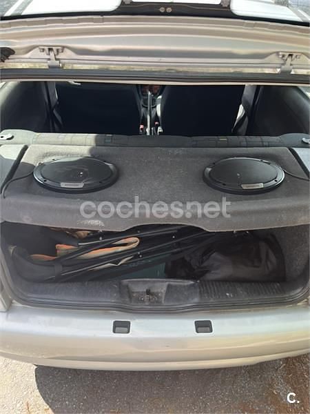 Usado VW Polo 50 CV (36 kW) 1992 Gris / plata Coupe