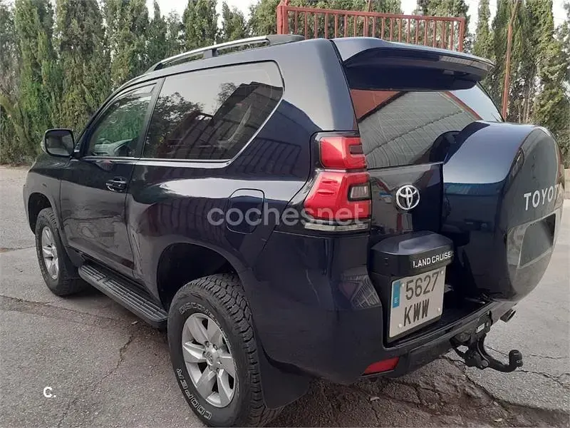 Usado Toyota Land Cruiser 177 CV (130 kW) 2019 Azul SUV