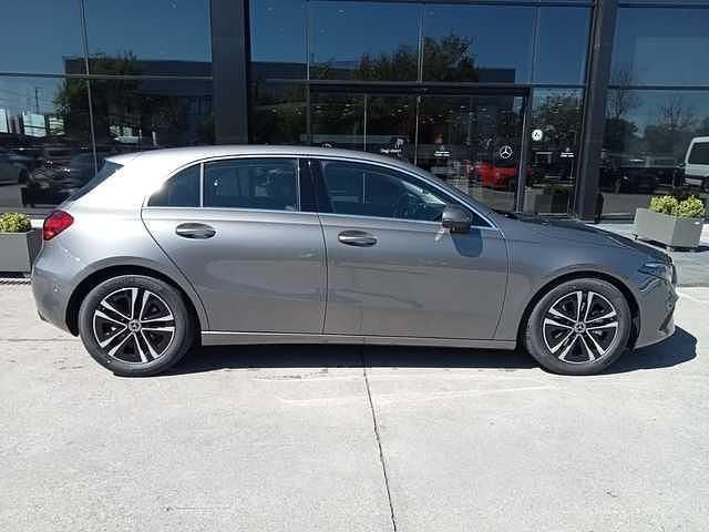 Nuevo Mercedes A180 136 CV (100 kW) 2025 Gris