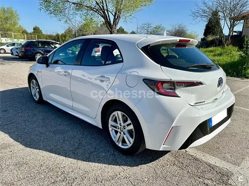 Usado Toyota Corolla Style 122 HP (89 kW) 2020 Branco Sedan