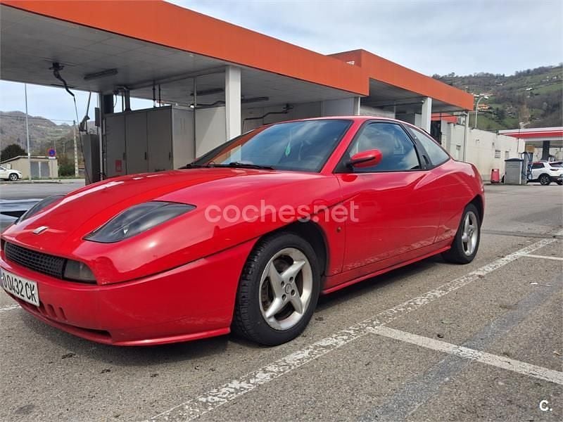 Usado Fiat Coupé 130 CV (95 kW) 2000 Rojo Coupe
