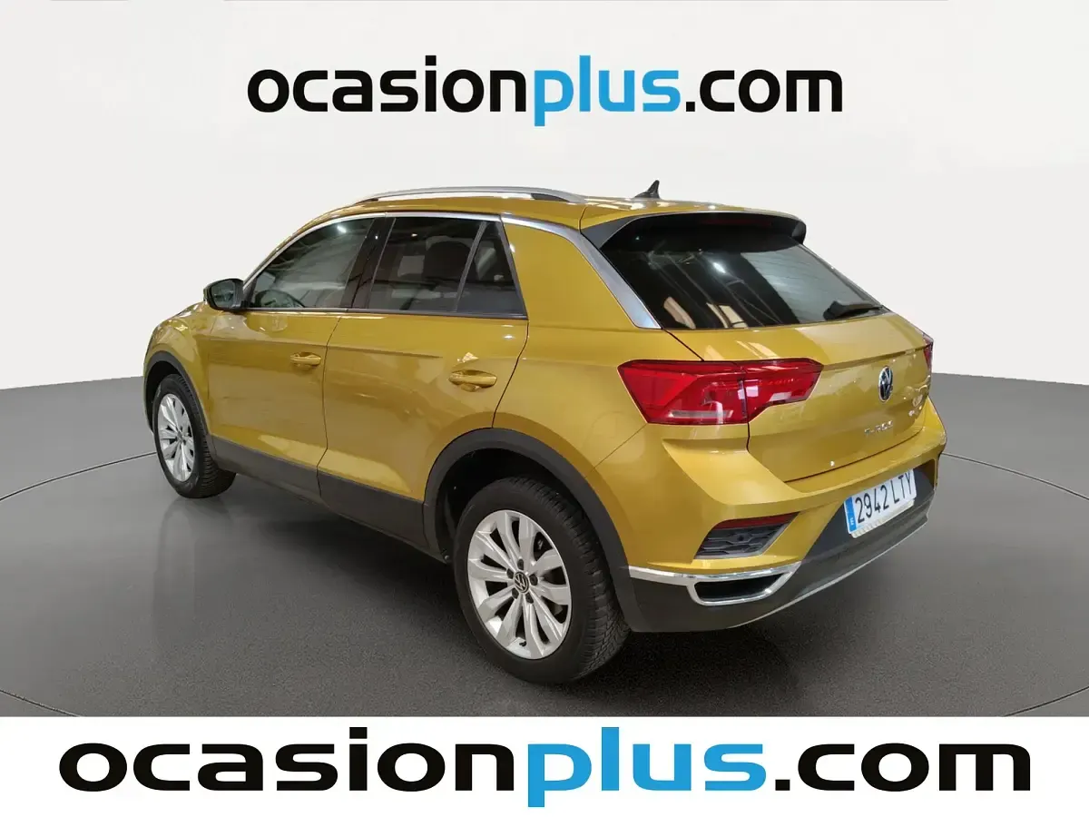Usado VW T-Roc Advance 150 CV (110 kW) 2021 Oro SUV