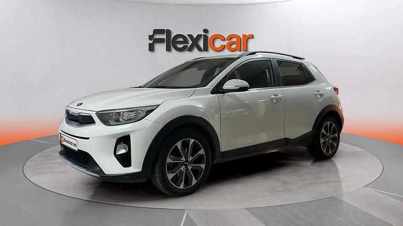Usado Kia Stonic 120 CV (88 kW) 2018 Blanco SUV