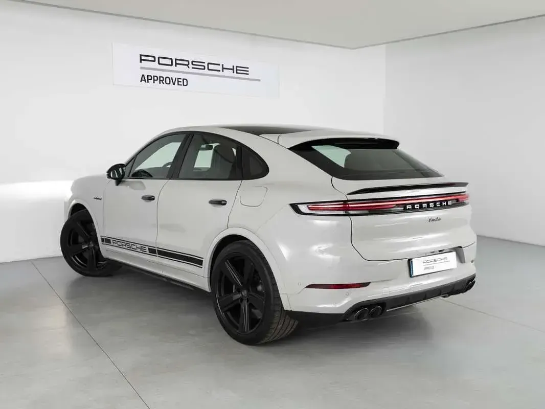 Usado Porsche Cayenne Turbo E-Hybrid 740 CV (544 kW) 2025 Gris SUV