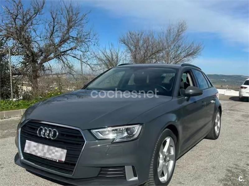 Usado Audi A3 150 CV (110 kW) 2017 Gris / plata Berlina
