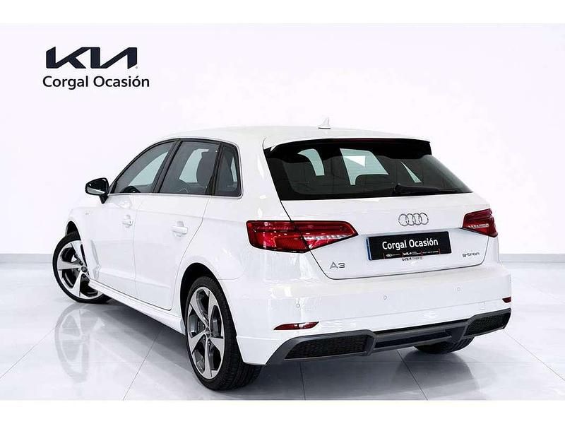 Usado Audi A3 Sportback g-tron S-Line 110 CV (80 kW) 2018 Blanco Utilitario