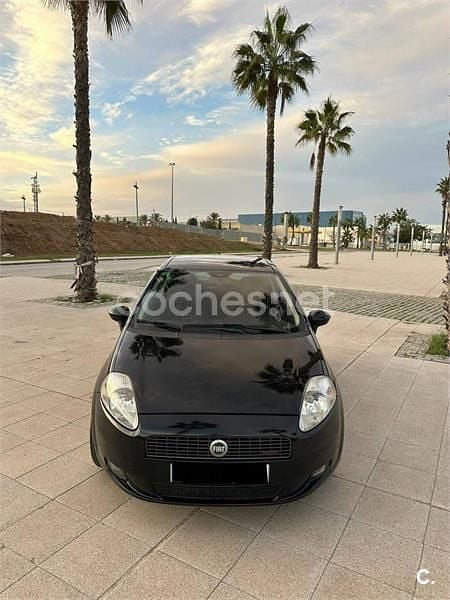 Usado Fiat Grande Punto Sport 130 CV (95 kW) 2005 Negro Utilitario