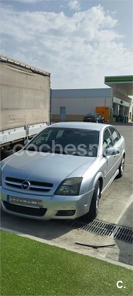 Gris / plata Usado 2003 Opel Vectra GTS Elegance Berlina | 2000 € - Imagen 1/4