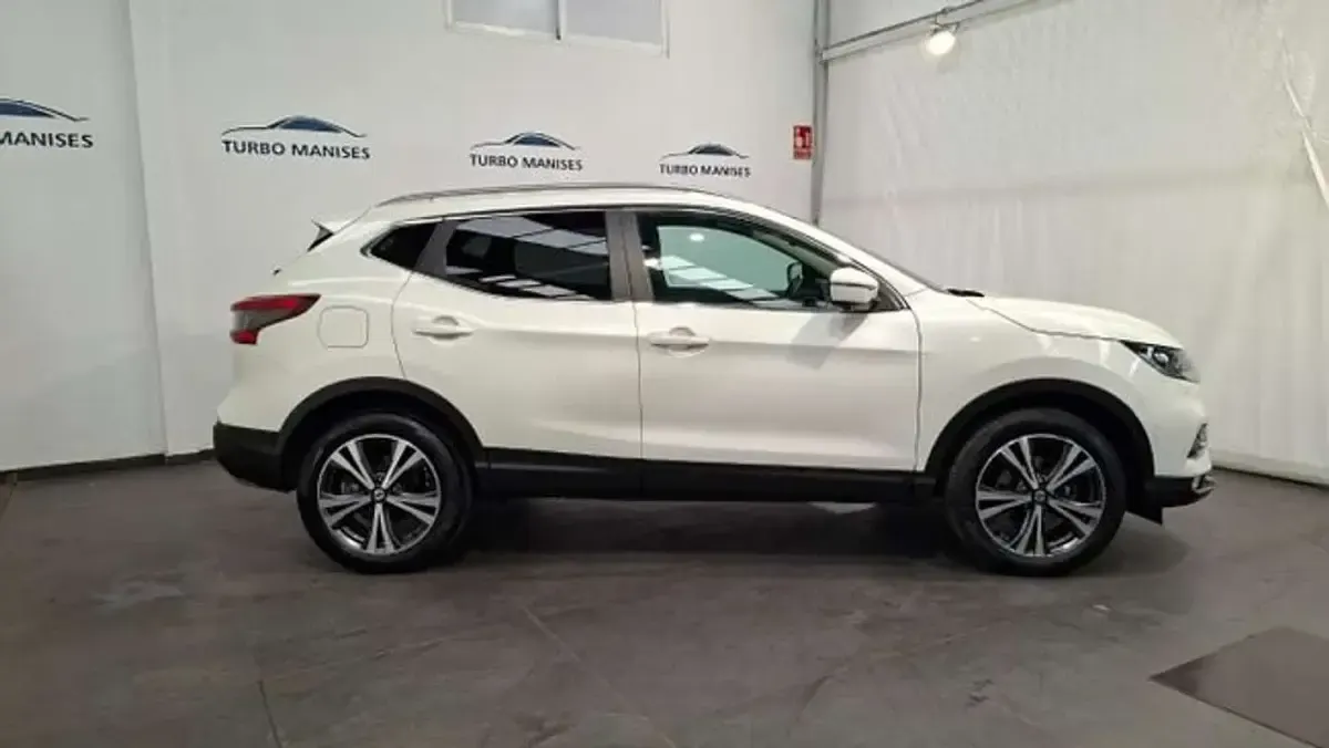 Begagnad Nissan Qashqai N-Connecta 116 HK (85 kW) 2018 Vit SUV