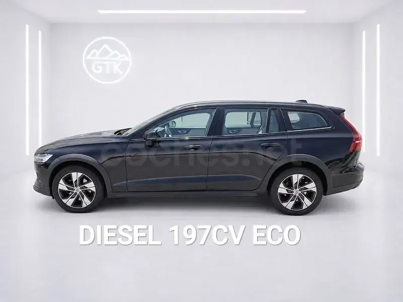 Usado Volvo V60 CC Plus 197 CV (144 kW) 2022 Negro Familiar