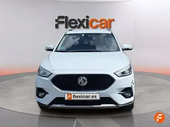 Usado MG ZS Luxury 106 CV (77 kW) 2022 Blanco SUV