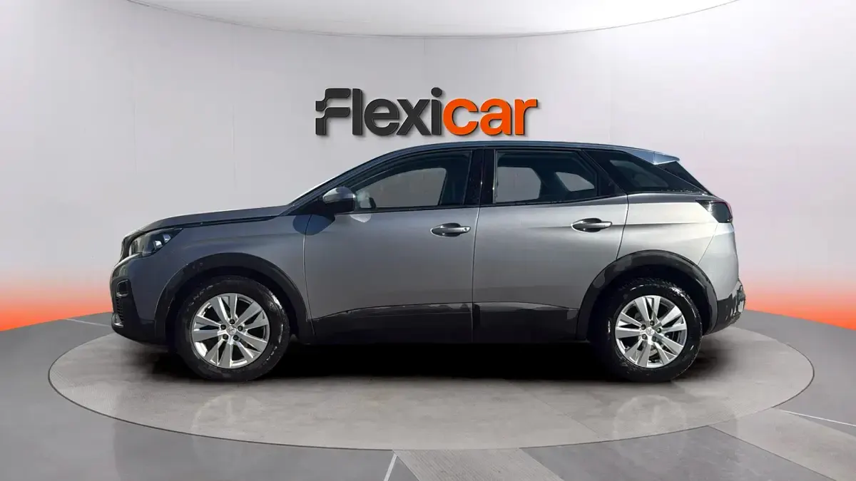 Usado Peugeot 3008 Allure 131 CV (96 kW) 2017 Gris SUV
