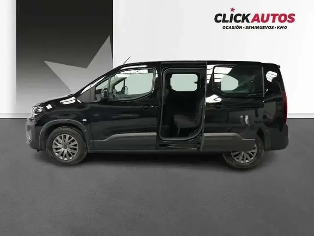 Usado Peugeot Rifter Allure 101 CV (74 kW) 2025 Negro Monovolumen