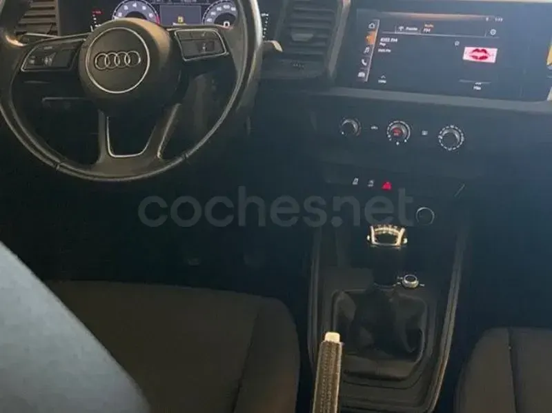 Usado Audi A1 Sportback Advanced Plus 95 CV (69 kW) 2020 Rojo Utilitario