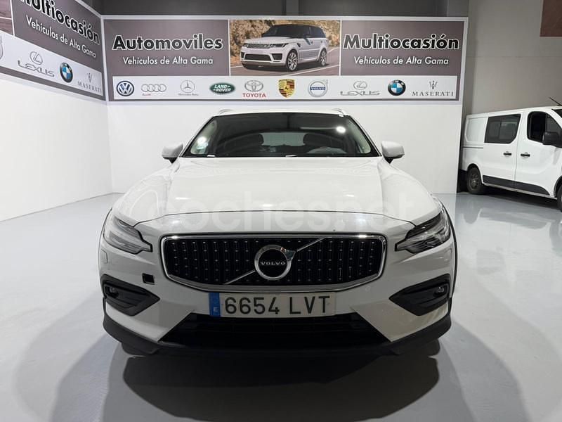 Usado Volvo V60 CC Ultimate 197 CV (144 kW) 2022 Blanco Familiar