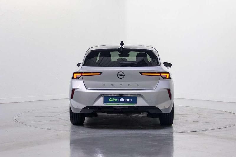 Usado Opel Astra S 131 CV (96 kW) 2025 Plateado Utilitario