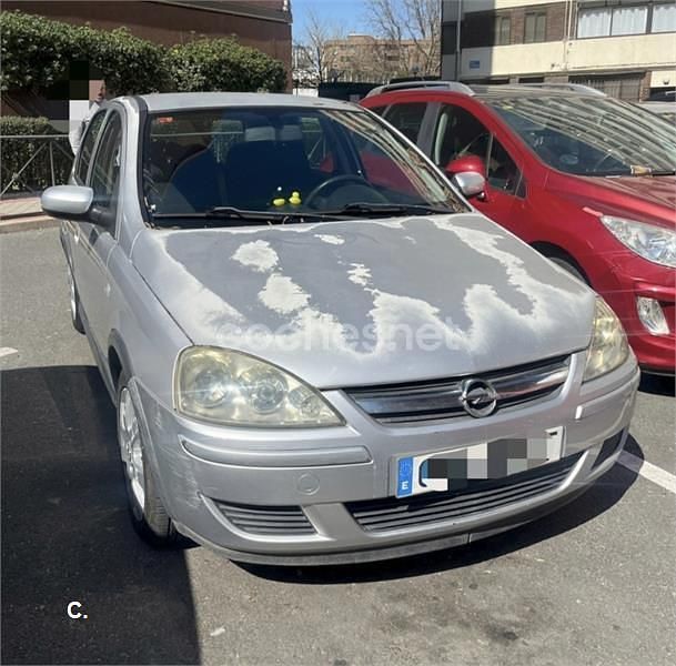 Usado Opel Corsa Essentia 75 CV (55 kW) 2005 Gris / plata Utilitario