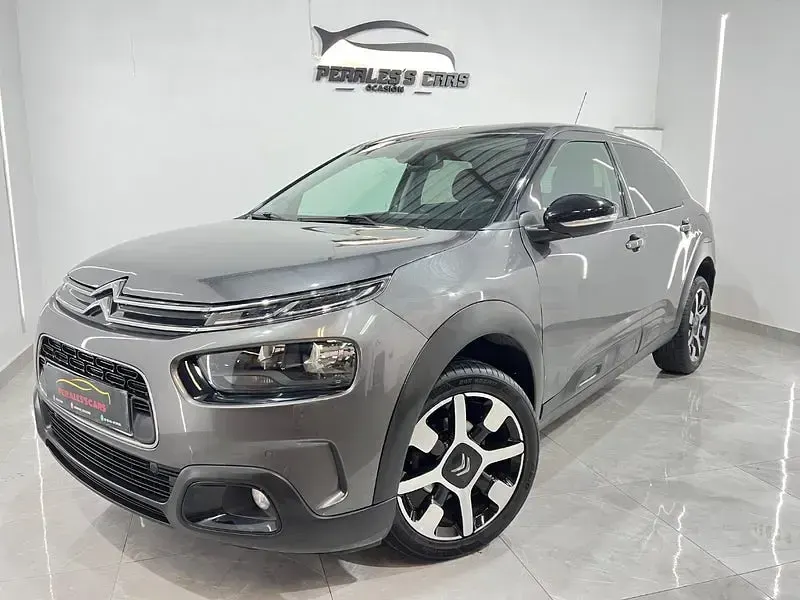 Usado Citroën C4 Cactus Shine 102 CV (75 kW) 2019 Gris / plata Utilitario
