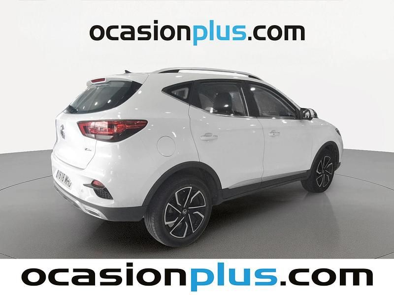 Usado MG ZS Luxury 111 CV (81 kW) 2023 Blanco SUV