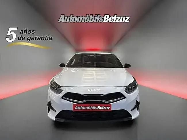 Begagnad Kia Ceed 101 HK (74 kW) 2025 Vit Halvkombi