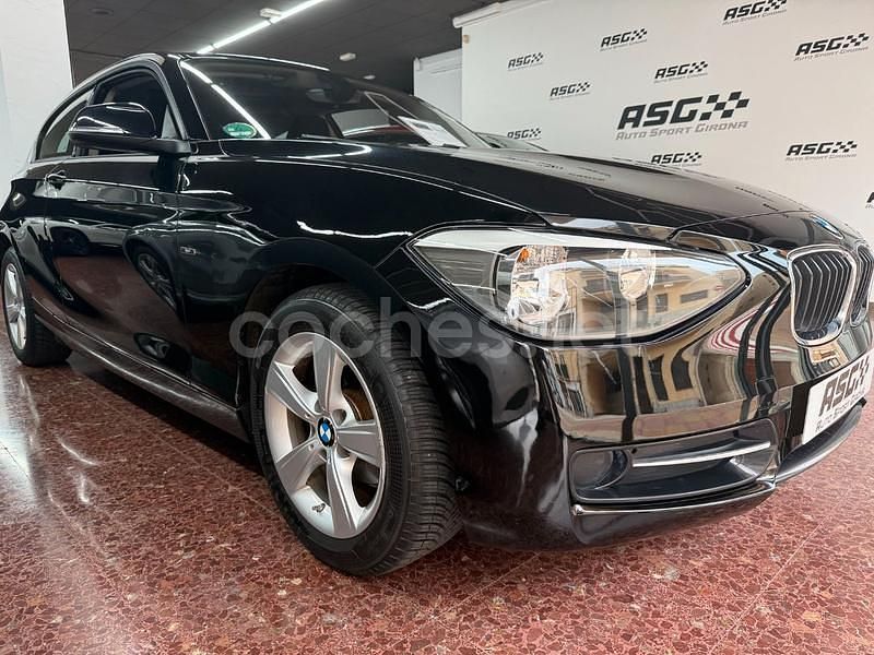 Negro Usado 2014 BMW 114 Utilitario | 12.900 € (Un poco caro) - Imagen 1/4