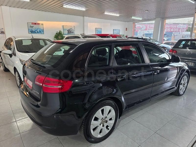 Usado Audi A3 Ambition 105 CV (77 kW) 2009 Negro Utilitario